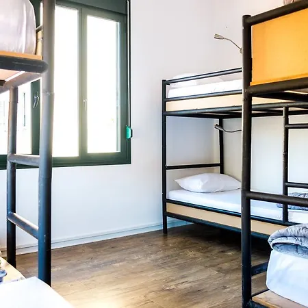 Destil Hostel Tirana
